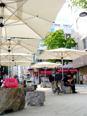 香川県高松市商店街パティオオアシス