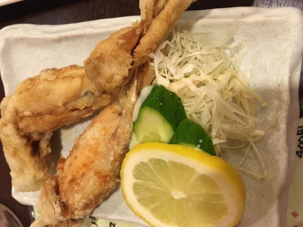 居酒屋でカエルの唐揚げを食べてきた ピングーコーポレーション 居酒屋でカエルの唐揚げを食べてきた ピングーコーポレーション