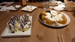 デザートのアイスとパウンドケーキ