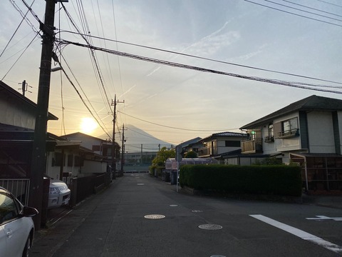 41F4DBD0-2988-4A6A-8B60-D6F3066E085A