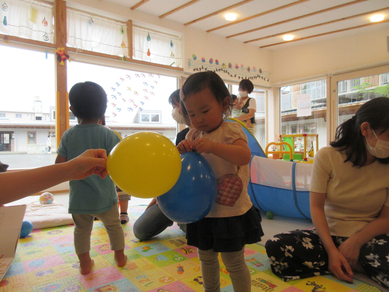 秩父こども園 つどいの広場はっぴー 風船遊び はっぴー かふぇ 秩父こども園 つどいの広場はっぴー 風船遊び はっぴー かふぇ