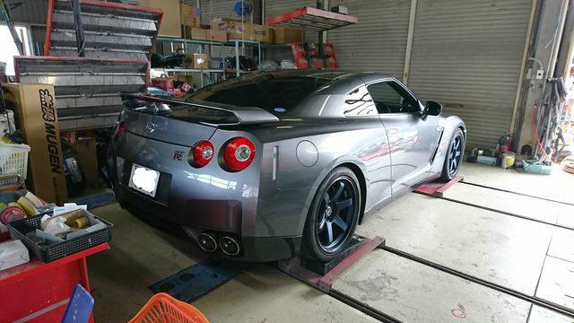 全塗装予告 ゴジラ Gtr 襲来 車 バイクのキズ修理 板金塗装 全塗装 トラック架装 施工例 愛媛県松山市ナップファクトリー