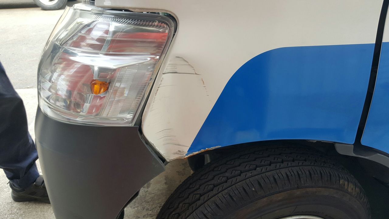 タウンエースフェンダー交換です 車 バイクのキズ修理 板金塗装 全塗装 トラック架装 施工例 愛媛県松山市ナップファクトリー