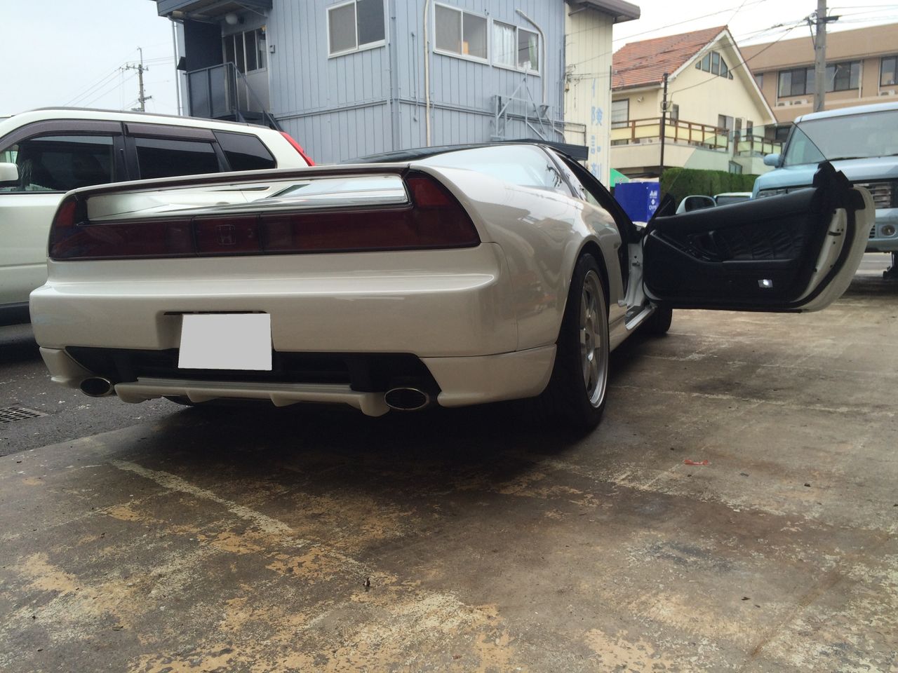 Nsx全塗装完成いたしました 車 バイクのキズ修理 板金塗装 全塗装 トラック架装 施工例 愛媛県松山市ナップファクトリー Nsx全塗装完成いたしました 車 バイクのキズ修理 板金塗装 全塗装 トラック架装 施工例 愛媛県松山市ナップファクトリー