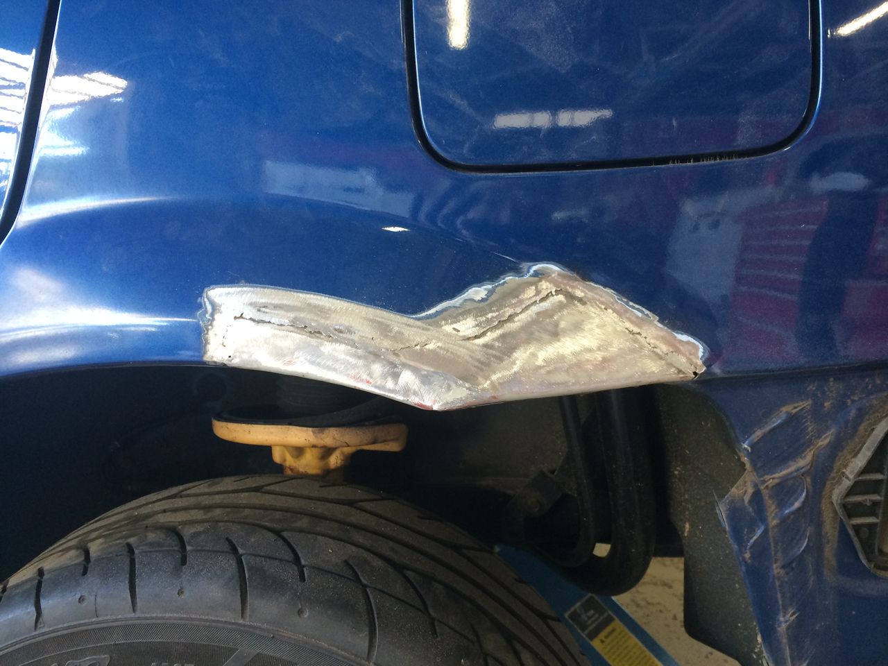 車錆修理です 車 バイクのキズ修理 板金塗装 全塗装 トラック架装 施工例 愛媛県松山市ナップファクトリー