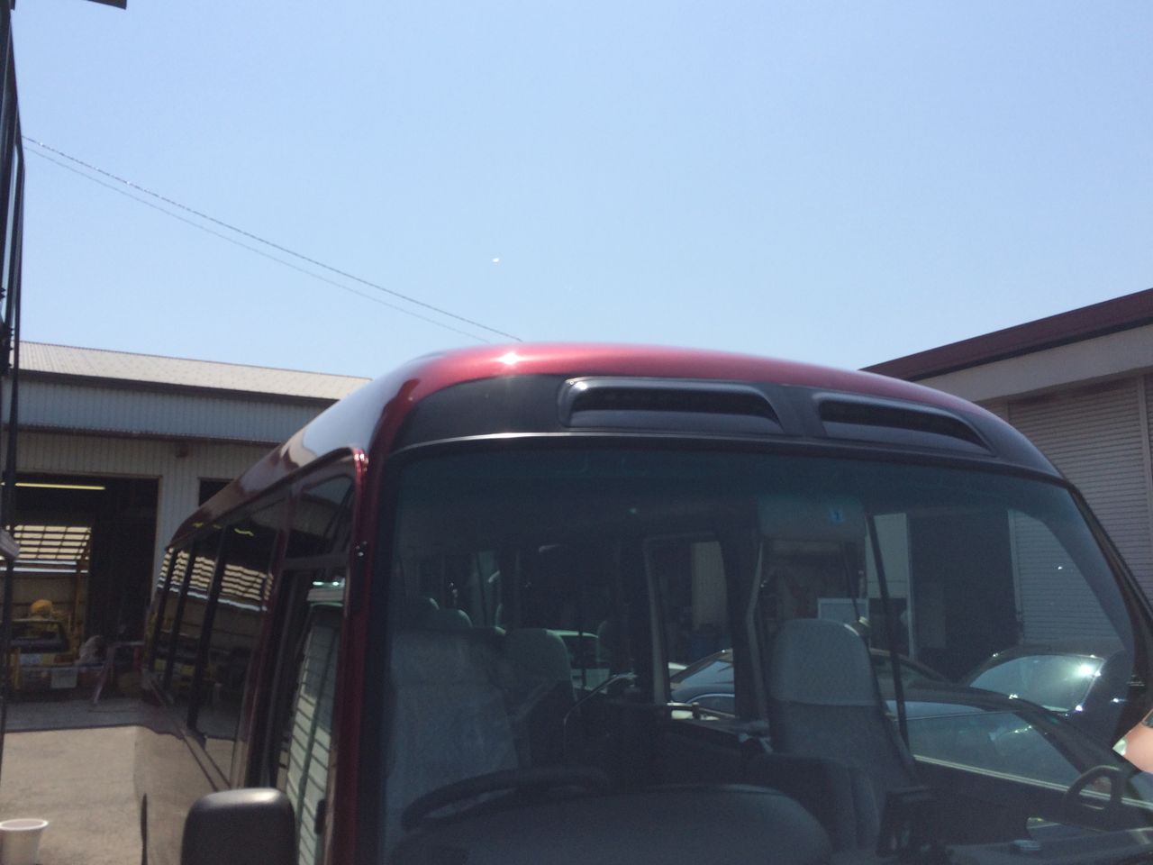 マイクロバス凹み修理 塗装 車 バイクのキズ修理 板金塗装 全塗装 トラック架装 施工例 愛媛県松山市ナップファクトリー