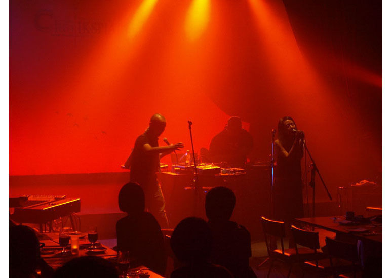 img_fefd66214ba7804819470f6646f5d328