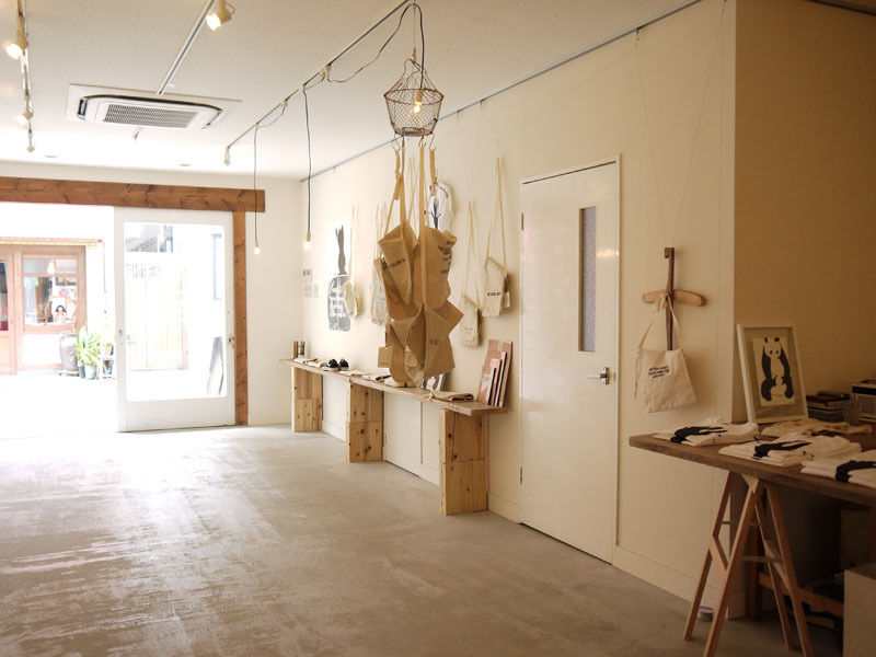 img_c005e6a9a5e5f4f16eabd9d16dbb1c96