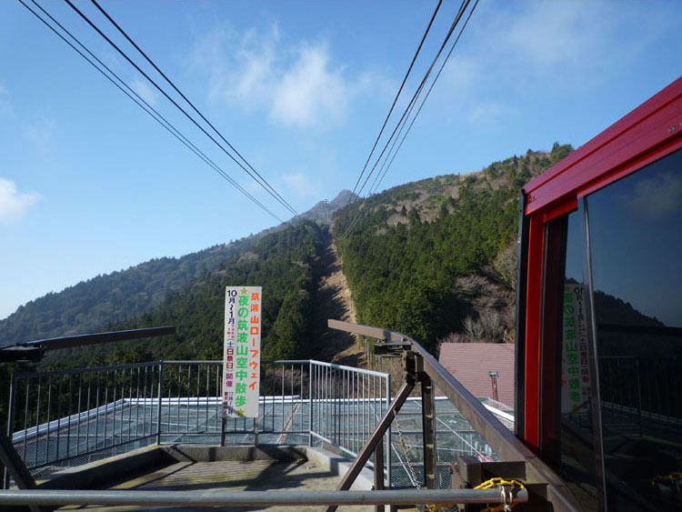 img_d03f7b3aac960586400ec1aa4d65446d