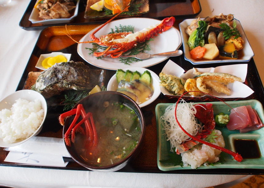 麺が好きィ ブログえぬ n コサカ 蒲江大字蒲江浦 大分県 佐伯市 伊勢海老御膳 魚定食 麺が好きィ ブログえぬ n コサカ 蒲江大字蒲江浦 大分県 佐伯市 伊勢海老御膳 魚定食