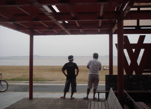 ������25