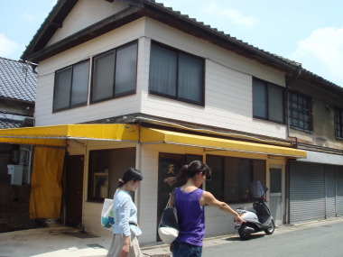 ������61