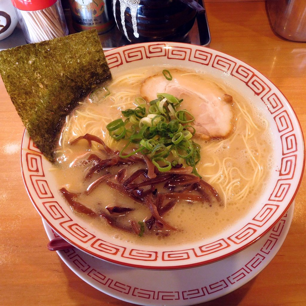長浜らーめん 680円 替玉 ランチ価格 50円 博多長浜らーめん 六角堂 橋本店 相模原市 メシ その他あれこれ In Tama