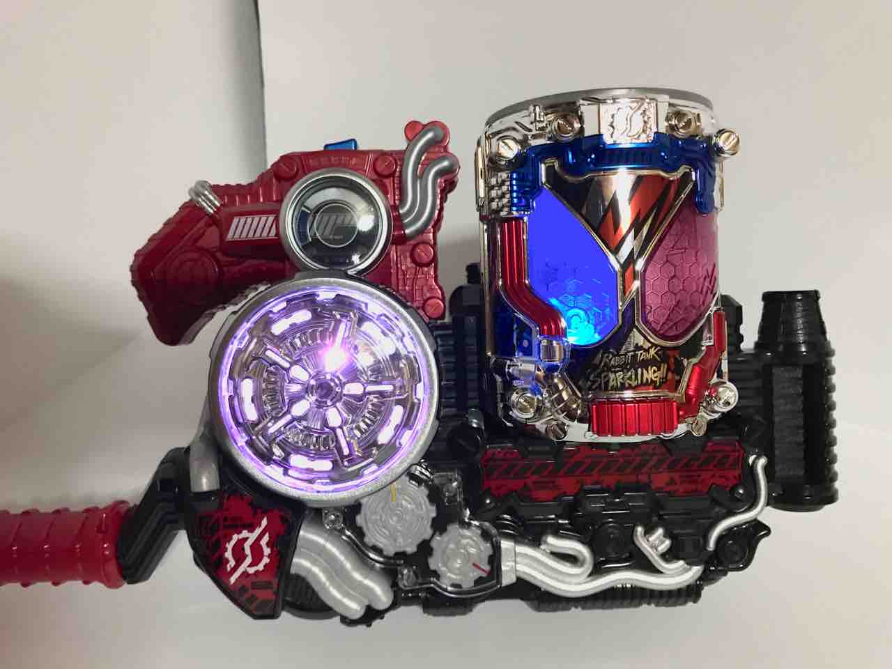 仮面ライダービルド DXハザードトリガー　ラビットタンク　スパークリング　セット Amazon | 仮面ライダービルド DXフルフルラビットタンクボトル