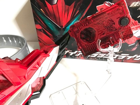 DXザイアスラッシュライザー&バーニングファルコンプログライズキー