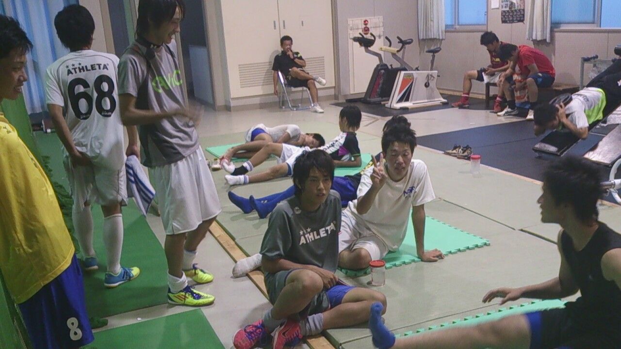 新潟産業大学附属高校サッカー部 室内練習 新潟産大付属高等学校サッカー部