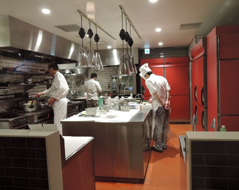 コマンドリー ド ボルドー福岡の新年会 レストラン花の木 てつ校長のひとり言