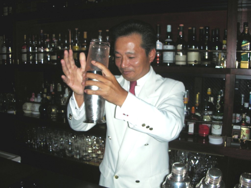 日本ﾁｬﾝﾋﾟｵﾝの店 Bar倉吉 てつ校長のひとり言