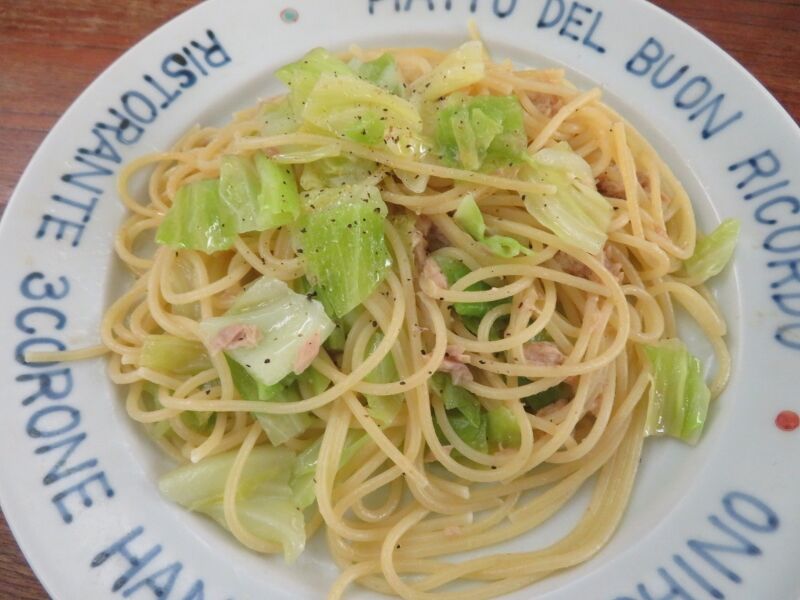 フライパンひとつで簡単料理 10 ツナとキャベツのペペロンチーノ てつ校長のひとり言 フライパンひとつで簡単料理 10 ツナとキャベツのペペロンチーノ てつ校長のひとり言