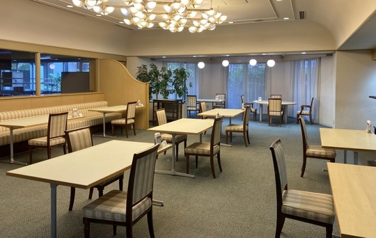 店内 (800x507)