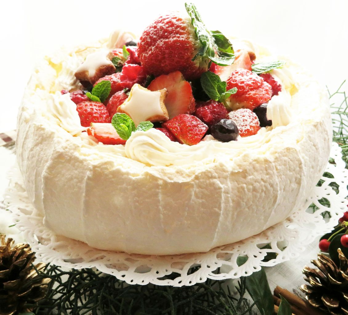 受賞レシピ ニュージーランドのクリスマスケーキ クリスマスパブロバ Pavlova クリスマスレシピ イッテq で紹介 Cafe Lusikka