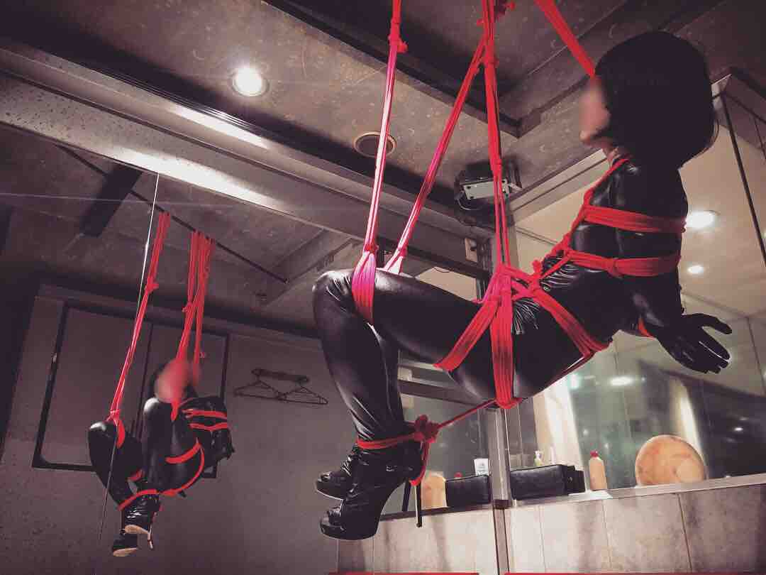 女スパイ　緊縛 