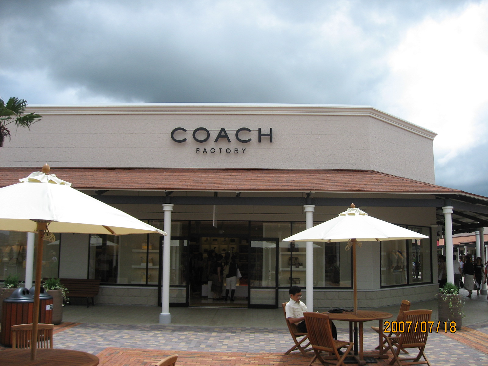 神戸三田プレミアムアウトレット 大阪ブログ雑記