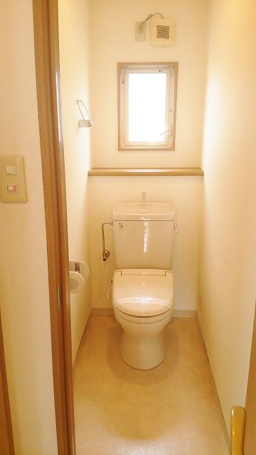 2ftoilet