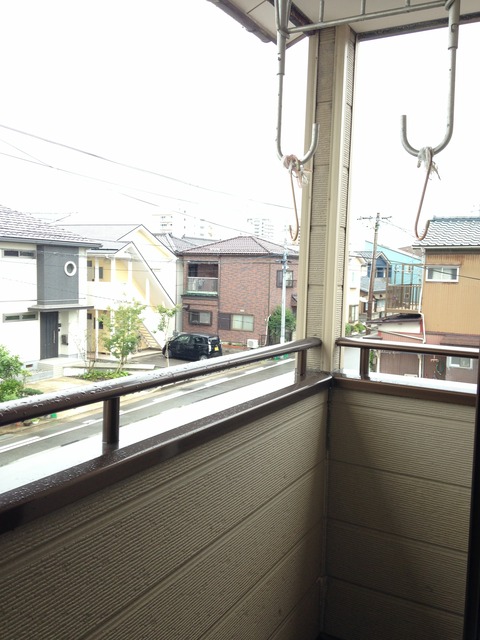 ベランダ右