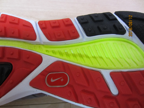 NIKE_LUNAGRADE3_01_01