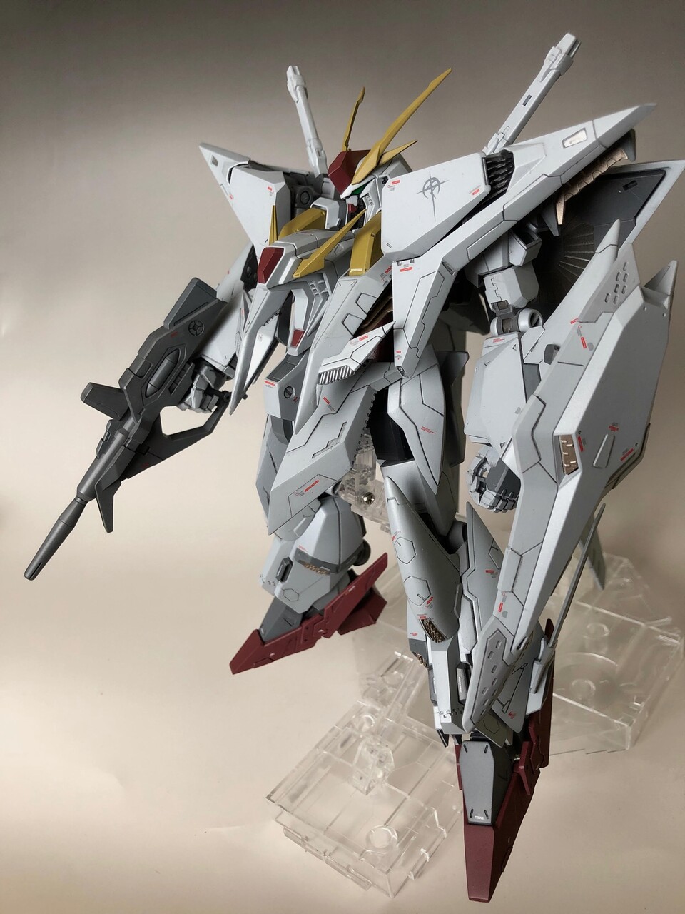 hgucクスィーガンダム製作記その19 完成 : 戦争の子犬たち hgucクスィーガンダム製作記その19 完成 : 戦争の子犬たち