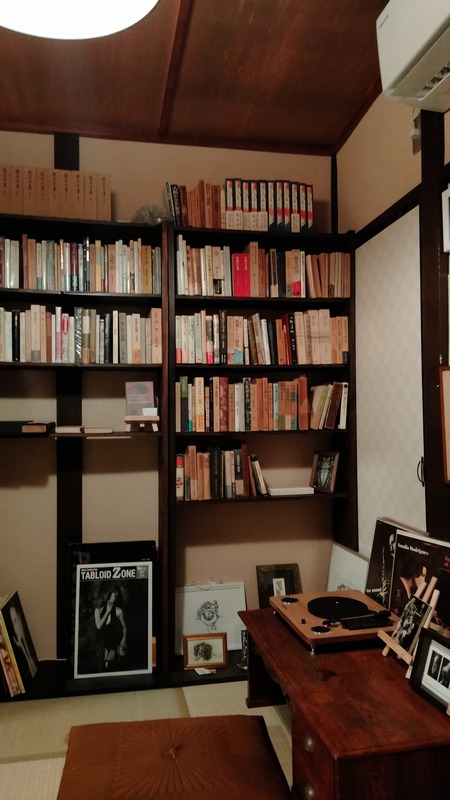 午睡書架