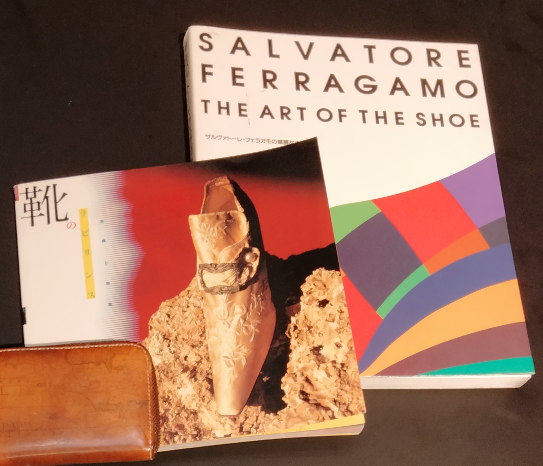 履いた足が見える「サルヴァトーレ・フェラガモの華麗なる靴