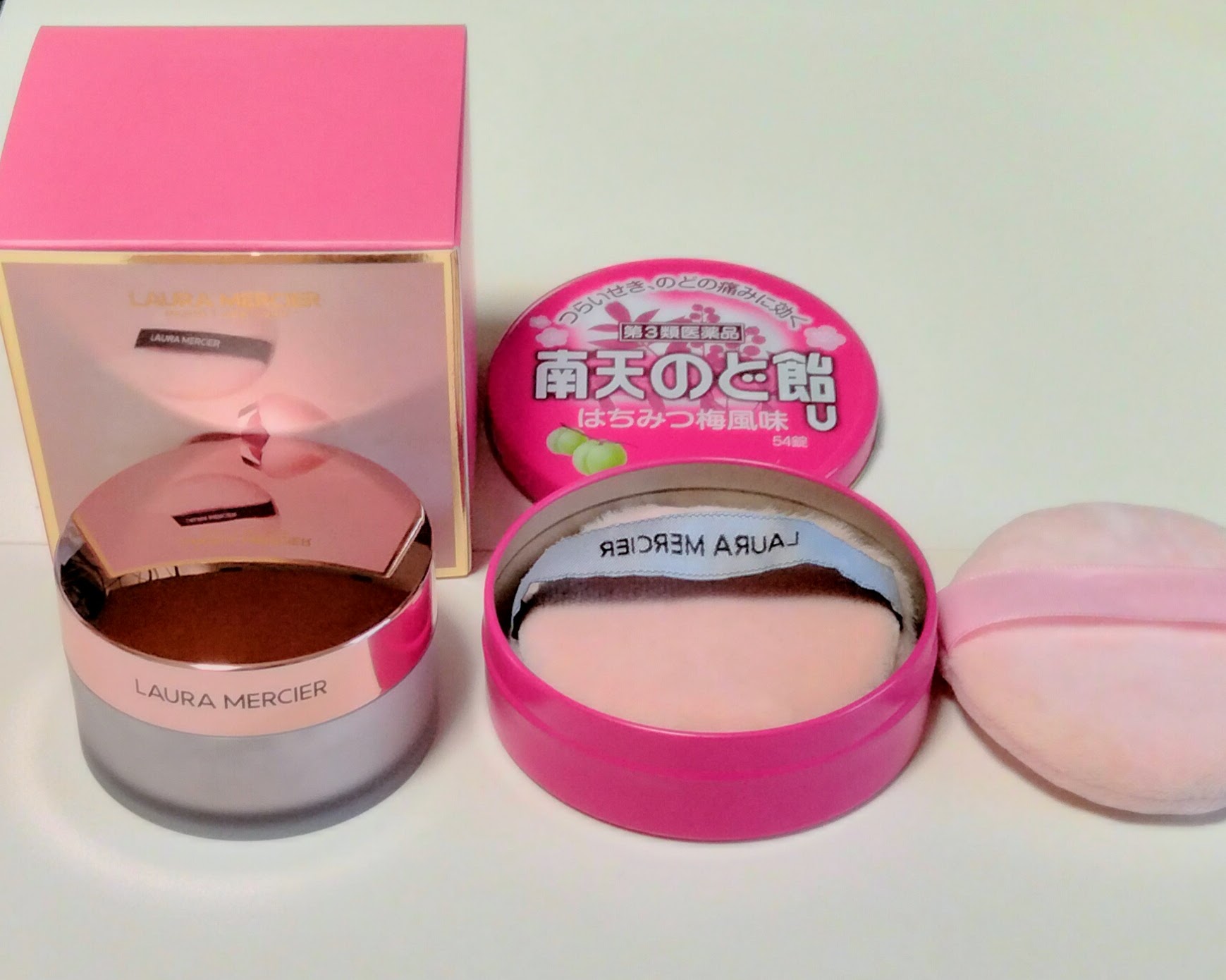 トランスルーセント ルース セッティング パウダー トーンアップ ローズ+パフ SHOHIN_PL_C1_H34501.jpg