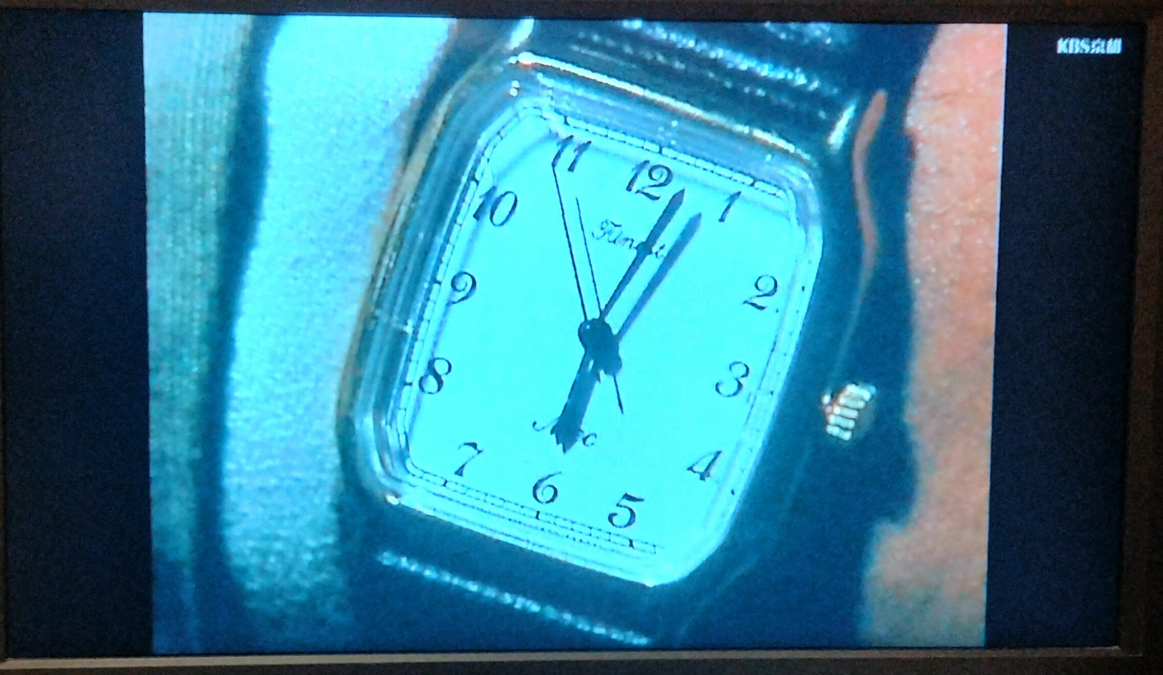 あぶない刑事パネル時計景品 あぶない刑事 掛け時計 あぶない刑事パネル時計景品 Yahoo