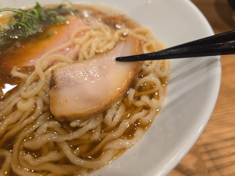 鴇(黒醤油・チャーシュー①)