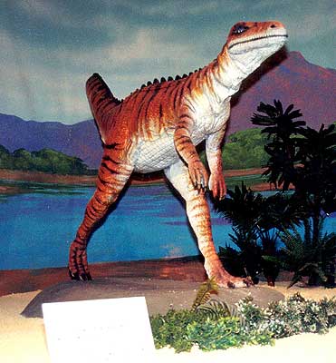 BBA．R２億年前の古代大型生物の足跡発見、恐竜を数秒で仕留める「手獣」のものかコメントするトラックバック