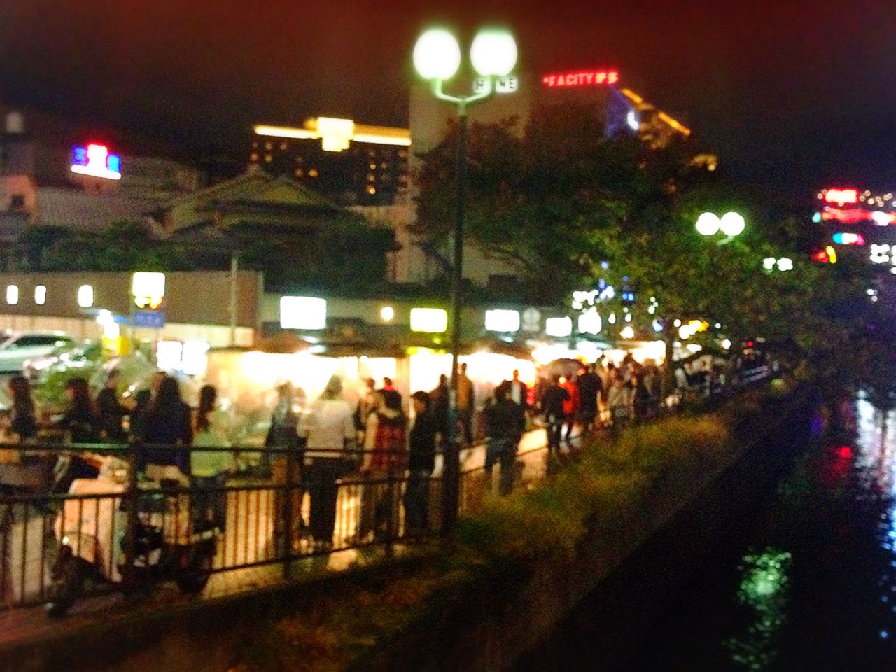 本場福岡のとんこつラーメン色々 屋台 長浜 中州 天神 長浜ナンバーワンなどなどぉ一晩の食い倒れ ドこってりド豚骨久留米ラーメン魁龍 ぬくぬくぱくり 本場福岡のとんこつラーメン色々 屋台 長浜 中州 天神 長浜ナンバーワンなどなどぉ一晩の食い倒れ ドこってりド豚骨久留米ラーメン魁龍 ぬくぬくぱくり