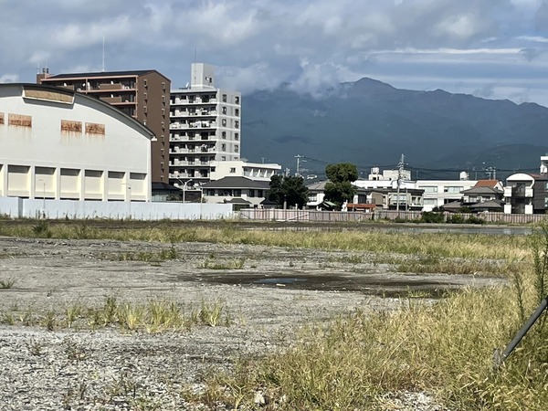 8FB1A2F1-B6A8-4DC9-A226-A5773D890424