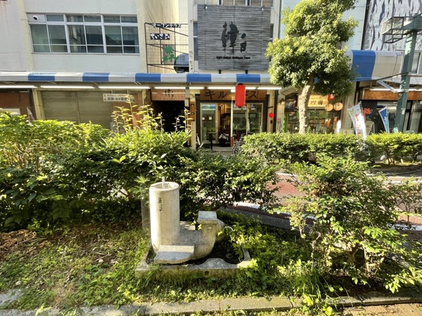 011B2174-3157-4C04-8B7D-26E4A561AC3E