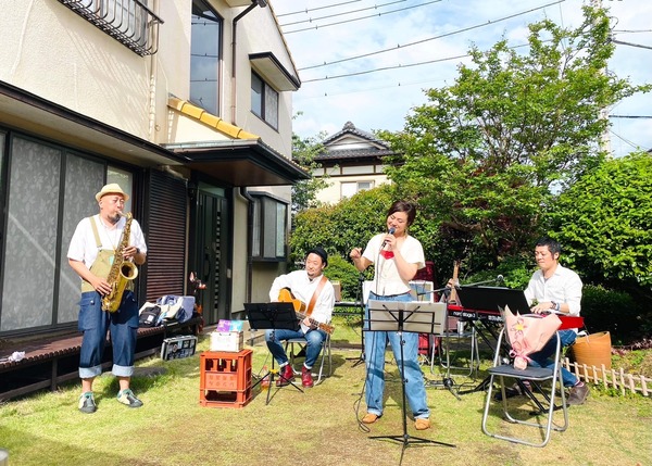 886F9B1B-35C7-4E06-9CAB-A0844344D9B5