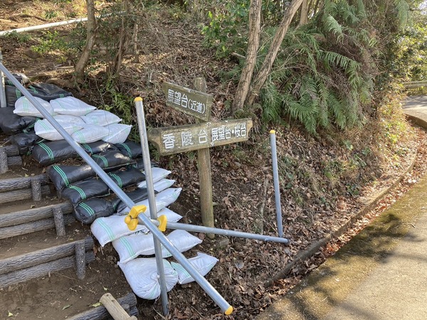 B47CAD27-4CAA-4047-A037-71A59BF95055