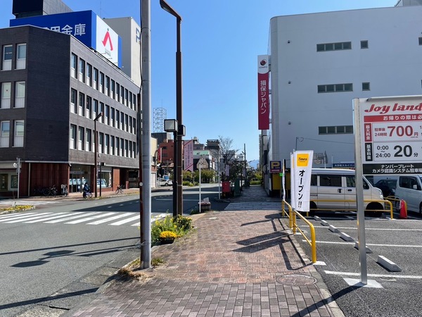 0B77AAC2-95F6-4DE5-AB15-550617F258E6