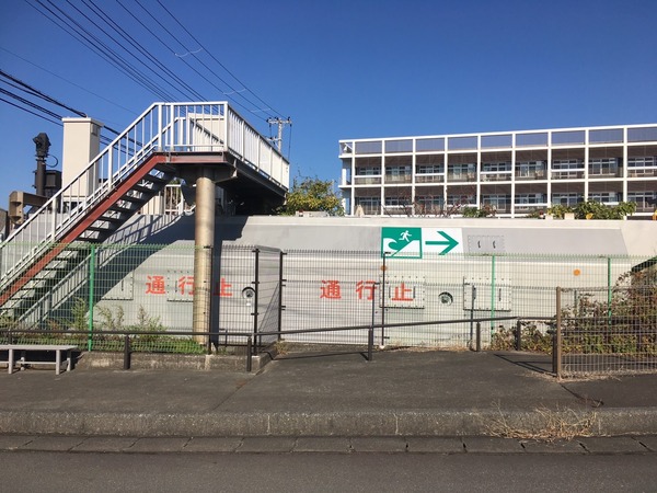 4B841052-A15C-40FB-B2D1-8994037B8C18