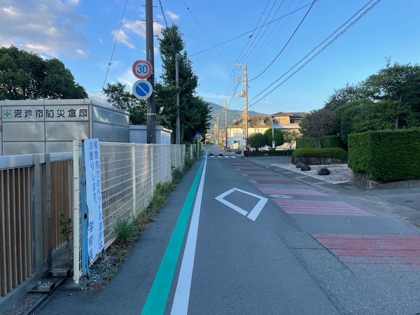 F09406DE-5684-471D-BCB9-6CFC9A1D27BE