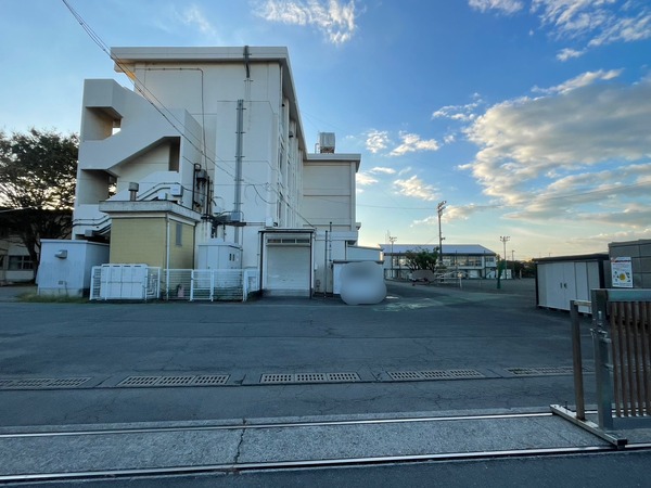 00C8C8D8-1BF7-419C-A3E7-4BBBD743166E