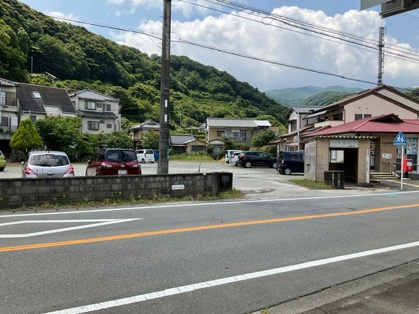 E06527A3-2BB7-40A4-8547-D3785F6E4FBD