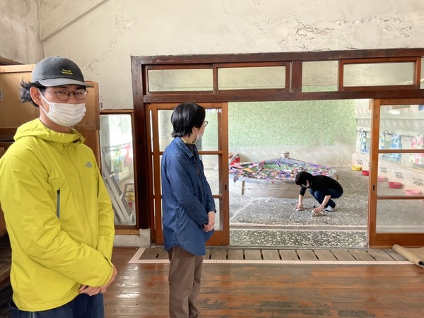 38ACB1A4-F40D-470A-9B6F-4F76FDA17A9C