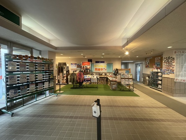 B3F532D0-1983-4300-9F27-39660DA592F7