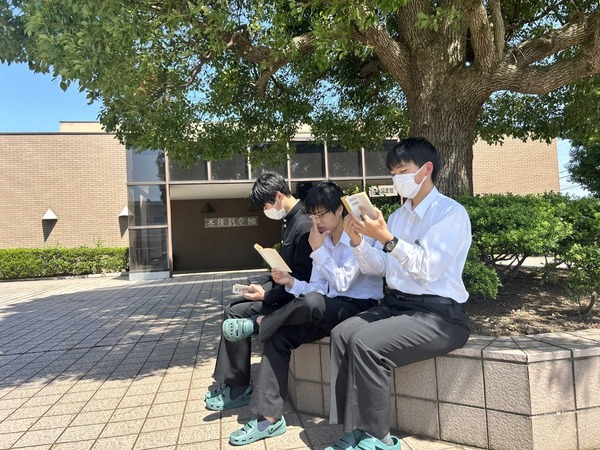 21CB9CA1-B63E-4B6C-A891-FD7D2F4C614F